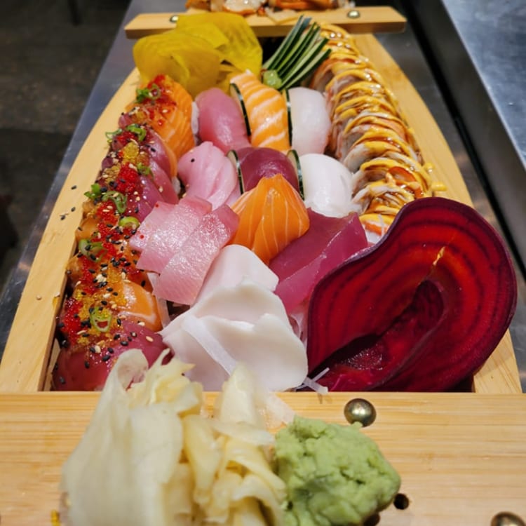 DTR Sushi Boat.